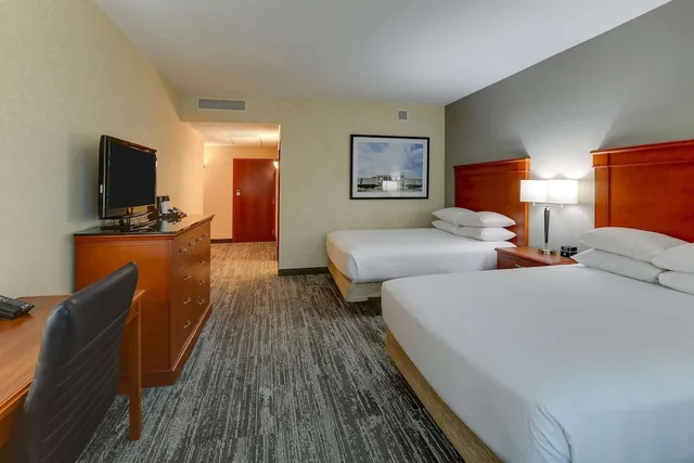 Room, 2 Queen Beds, High Floor, Drury Inn and Suites Kansas City Independence 1/4