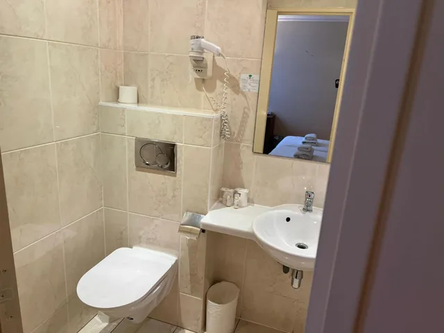 Standard, Single, 121 Hotel Paris 10/11