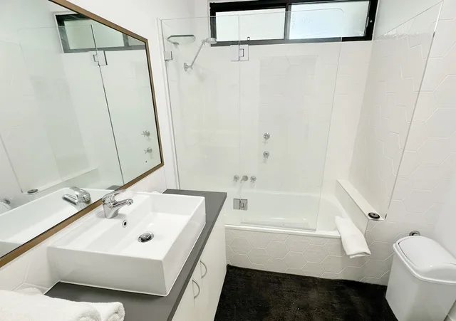 Family, Apartment, 1 King and 1 Single Beds, Sofa, The Reef Retreat 4/5