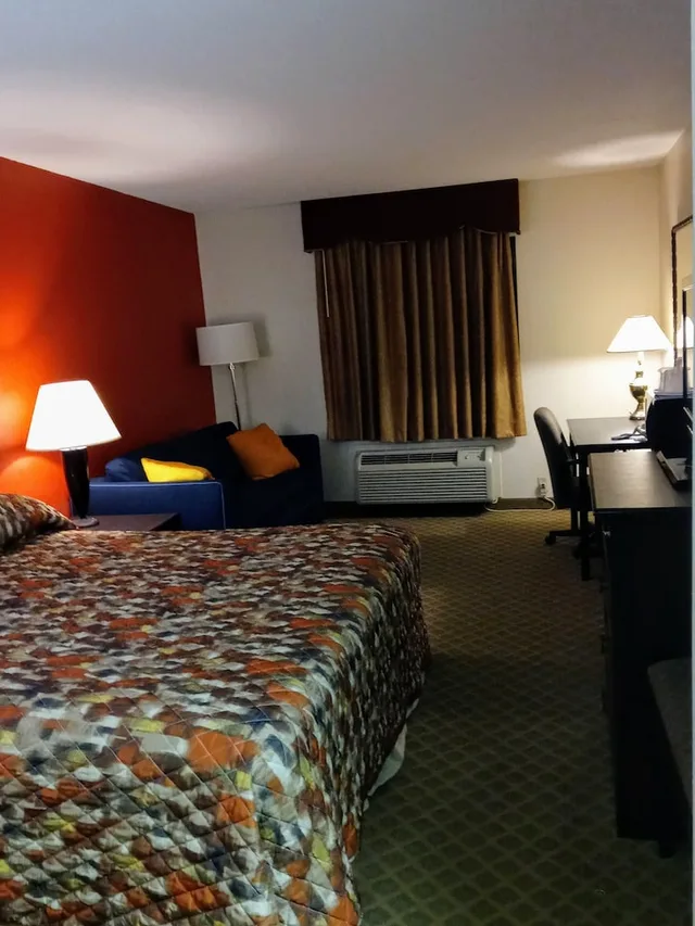 غرفة ديلوكس بسرير كينج، Country Hearth Inn & Suites Kenton 3/3