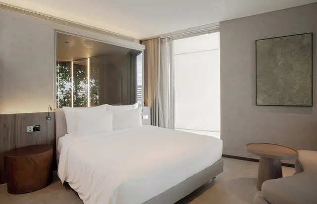 غرفة ديلوكس بسرير كينج بإطلالة على المدينة، M Hotel Danang 2/3