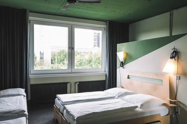 Room, Quadruple, 4 Beds, Superbude St Georg 1/10