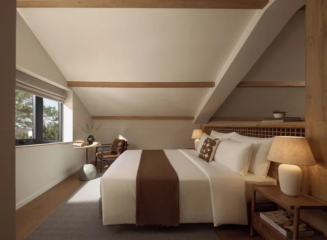 Suite, Signature by M Village The Valley Retreat, a brand of Modern Village Lifestyle 4/9