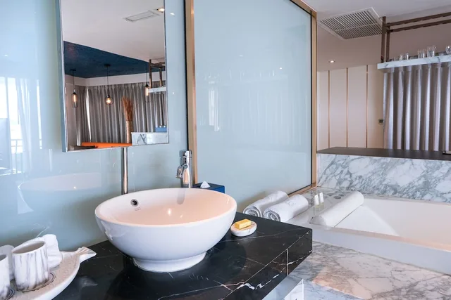 Suite, Double Bed, Ocean Front، The Cruise Hotel 7/10