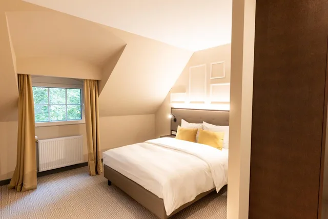 غرفة بسرير كينج وسرير كوين، Parkhotel Kurhaus Bad Kreuznach 10/10