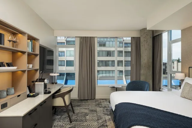Seaport, King Bed، Sidney Pier Hotel & Spa 3/5