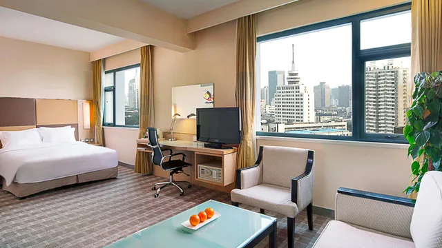 جناح، Holiday Inn Express Zhengzhou 2/2