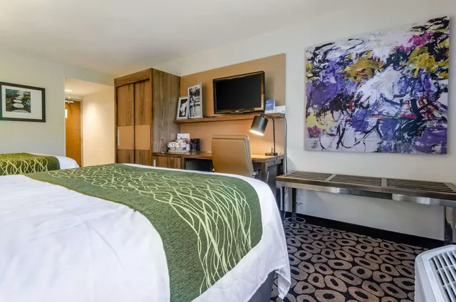 غرفة بسريرين كوين، Comfort Inn Raleigh Midtown NC 2/5