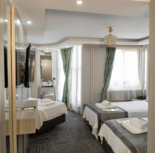 غرفة ثلاثية، Grand Heykel Hotel 3/7