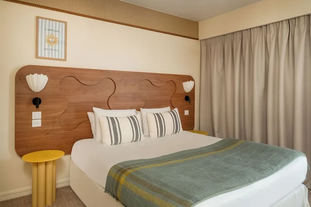 غرفة كلاسيكية بسرير كوين، Kyriad Prestige Les Sables D Olonne Plage Centre Des Congres 3/10