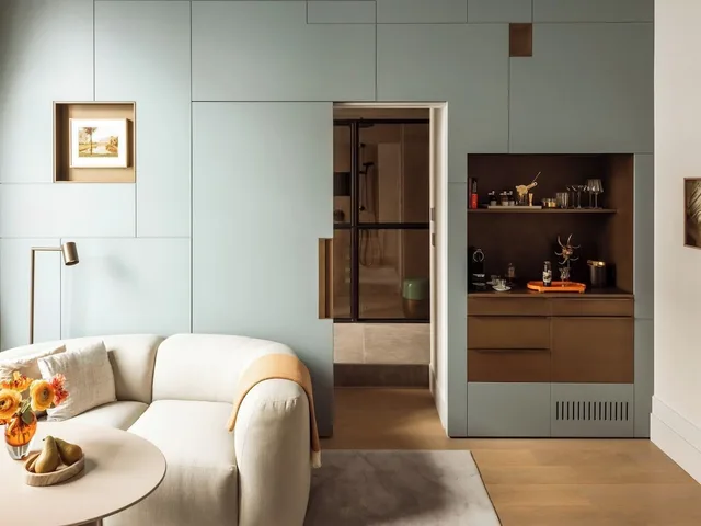 غرفة بريميير بسرير كينج بإطلالة على القناة، Rosewood Amsterdam 2/3