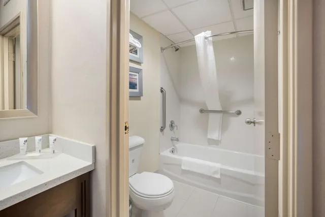 جناح بسريرين مزدوجين، MainStay Suites Orange County John Wayne Airport 5/7