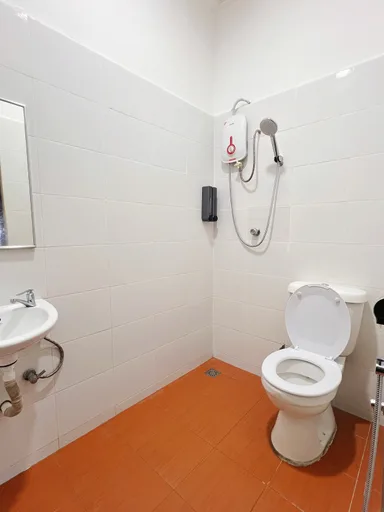 غرفة قياسية ثلاثية، Quee Hotel 4/4