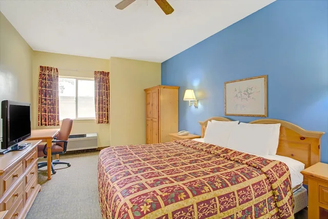 غرفة بسرير كينج، Days Inn By Wyndham Lehi 1/7