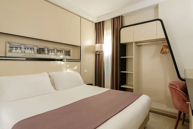 Room, Queen Bed, Small, Hotel Smeraldo 2/4