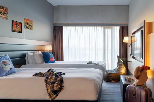 Standard, Twin Beds, Moxy Amsterdam Houthavens 3/7