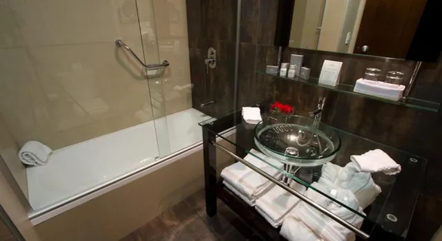 جناح بإطلالة على المسبح، Regency Park Hotel 2/2