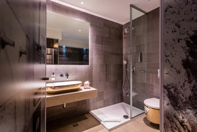 غرفة بزنس كومفورت بسرير مزدوج أو سريرين منفصلين، COLORS INN HOTEL SARAJEVO 9/10