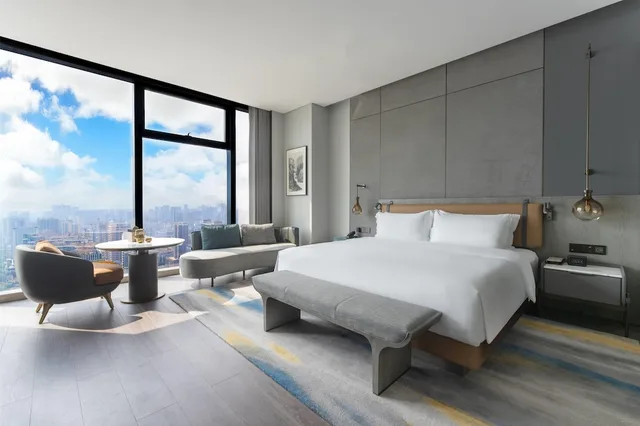غرفة بسرير كينج لذوي الإعاقة، Wyndham Grand Yichang Riverside 4/6