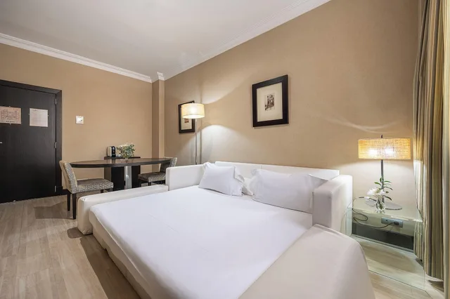 غرفة عائلية رباعية، Hotel Saray 3/10