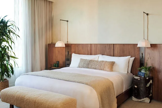 City, Junior Suite, King Bed, Sofa، 1 Hotel Seattle 1/4