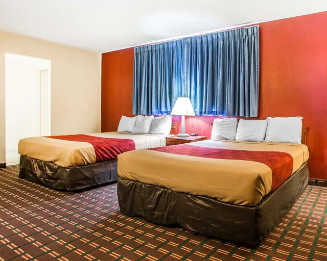 غرفة بسريرين كوين للمدخنين، Rodeway Inn Montpelier 2/3