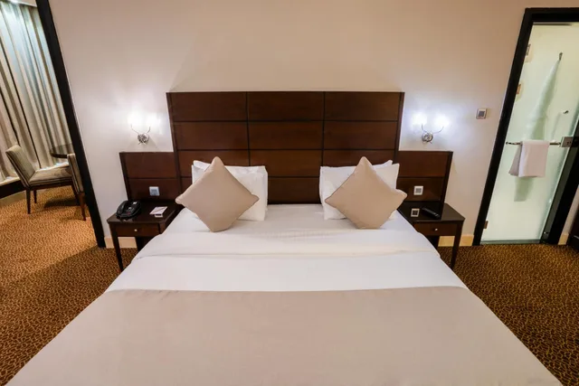 جناح بانورامي، Ayass Hotel 3/10