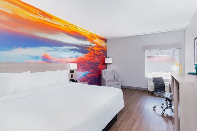 غرفة بسرير كينج، La Quinta Inn & Suites by Wyndham Oklahoma City - Moore 1/9