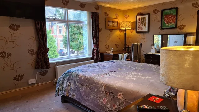 غرفة فاخرة بسرير كينج، Bryn Woodlands House 2/9