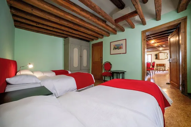 شقة جونيور بسرير كوين وسريرين فرديين بإطلالة على المدينة في الملحق، Palazzo San Luca 1/3