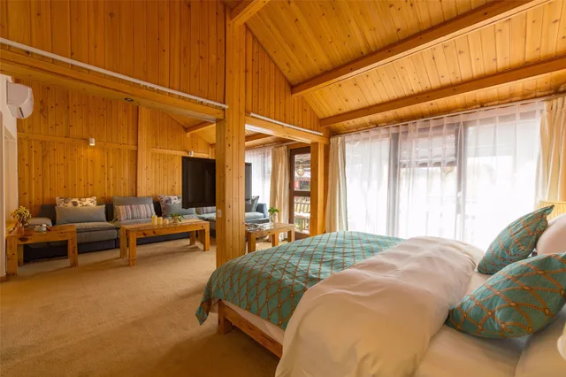 Boutique, Suite, King Bed، C'est La Vie Boutique Inn 2/3