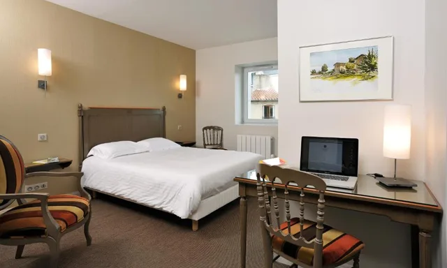 Standard, Double or Twin Bed, Hostellerie du Forez 4/4