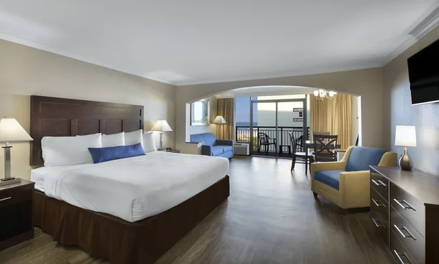 Efficiency, King Bed, Ocean View, The Caravelle Resort 1/4
