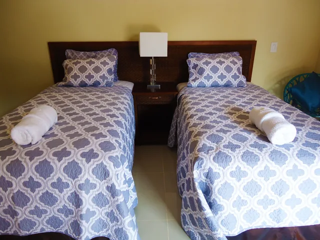 Classic, Twin Beds, Paraiso Granada 3/3