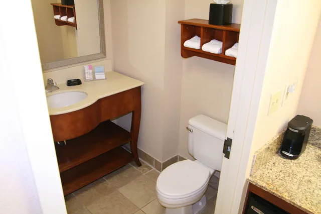 جناح بسرير كينج، Hampton Inn Gainesville FL 3/4