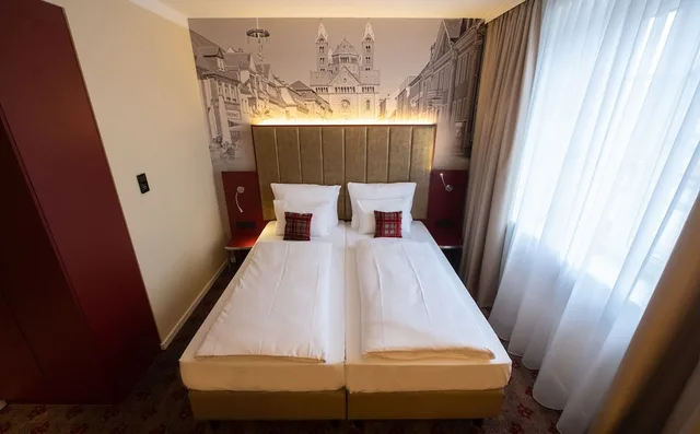 Plus, Comfort, Twin Beds، Hotel Postgalerie Speyer 5/7