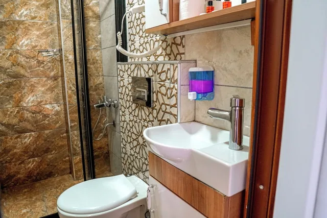 غرفة اقتصادية رباعية بسرير مزدوج وسريرين منفصلين بغرفة نوم واحدة، Laos Otel 10/10