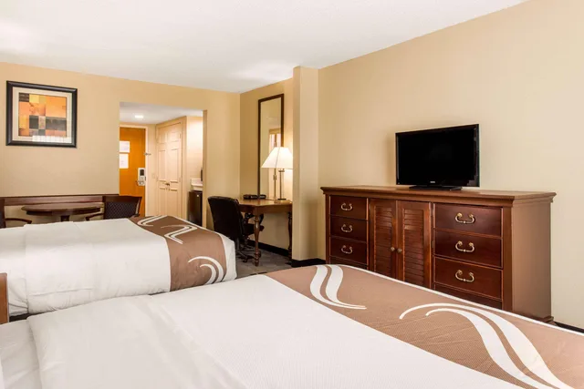غرفة بسريرين مزدوجين، Quality Inn & Suites North Myrtle Beach 7/10