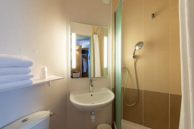 غرفة قياسية بسريرين منفصلين، B&B Hotel Valence Sud 1/1