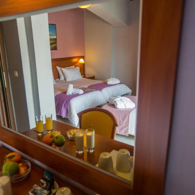 غرفة ثلاثية، Mirabel City Center Hotel 8/10