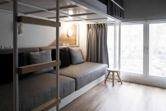 Mixed Dorm, 10 Beds، Bed One Block Hostel 6/8
