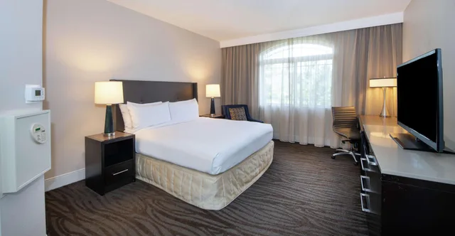 جناح بسرير كينج، Hilton Santa Cruz/Scotts Valley 2/5