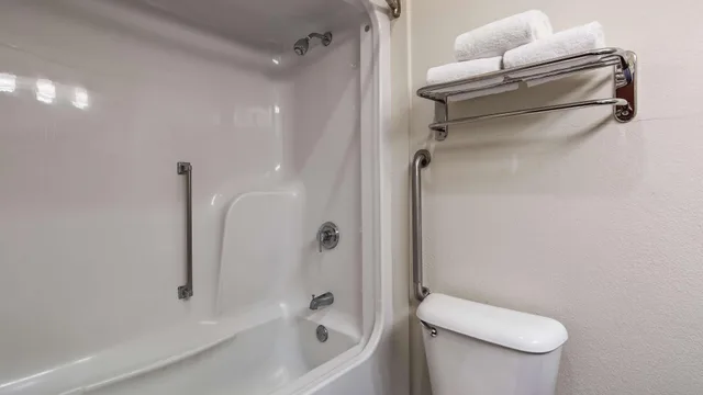 غرفة بسرير كوين لذوي الإعاقة، Best Western North Attleboro / Providence Beltway 3/3