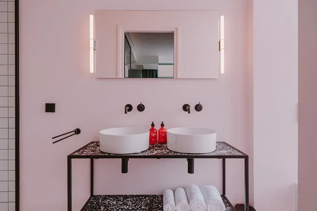 Design, Quadruple, 2 Queen Beds، Supernova Hotel 2/2