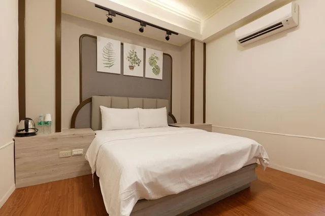 غرفة أساسية بسرير كينج، Tainan Inn 1/1