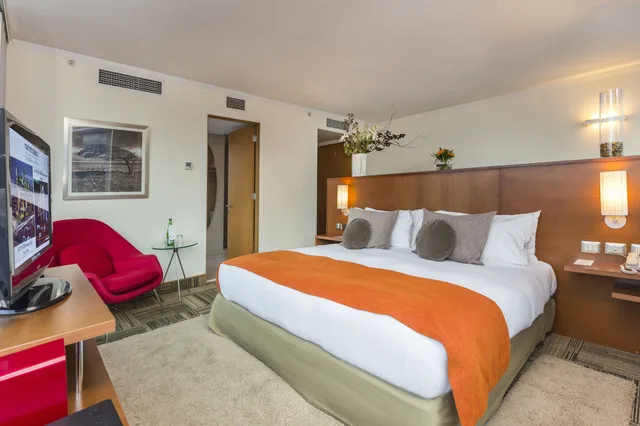 جناح بسرير كينج بمنطقة جلوس، Best Western Premier Marina Las Condes 1/4
