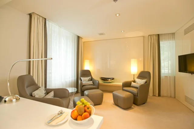جناح جونيور، Seminar & Tagungshotel Grosse Ledder 2/4
