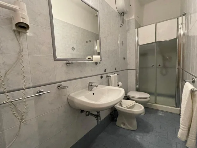 غرفة مفردة بسرير فردي، HOTEL LEOPOLDA 2/2