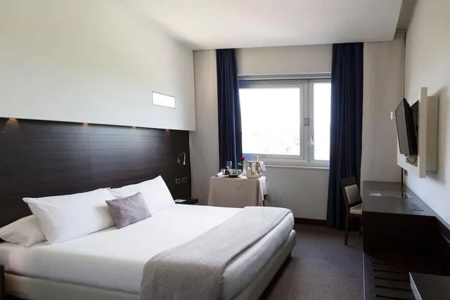 Room, Double or Twin Bed, Hotel Selene 4/10