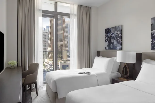 جناح ديلوكس بسرير كينج وسرير فردي بشرفة بغرفتي نوم، Jumeirah Living Marina Gate 1/3